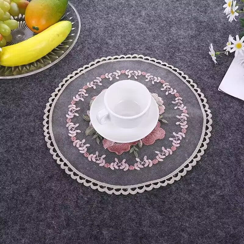 20cm  アンティーク調花柄刺繍オーガンジーマット